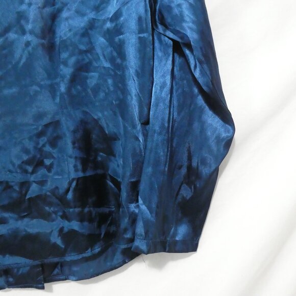 LA VIE EN ROSE | medium | Blue Silky Satin Button-Up Pajama Top - Picture 14 of 14